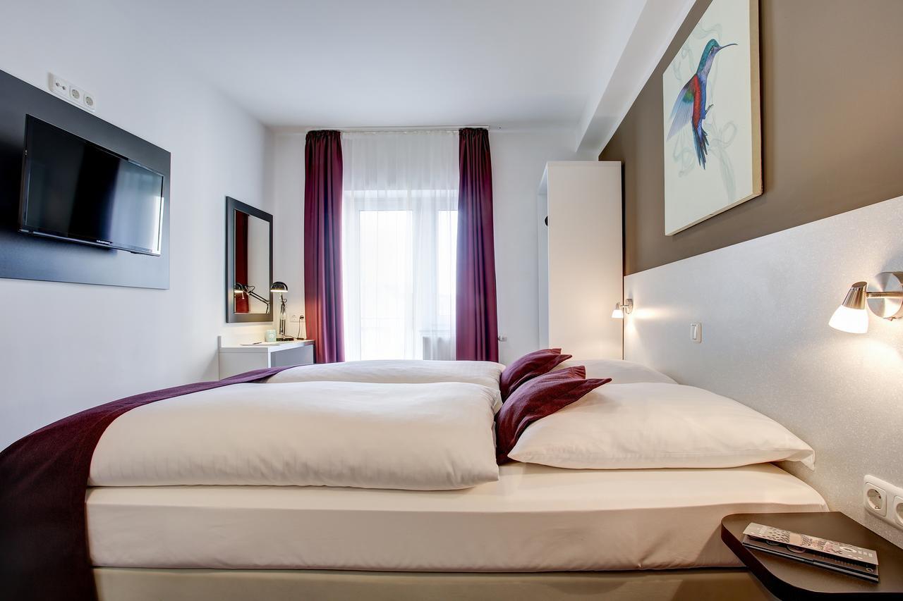 Hotel West Hamburgo Exterior foto