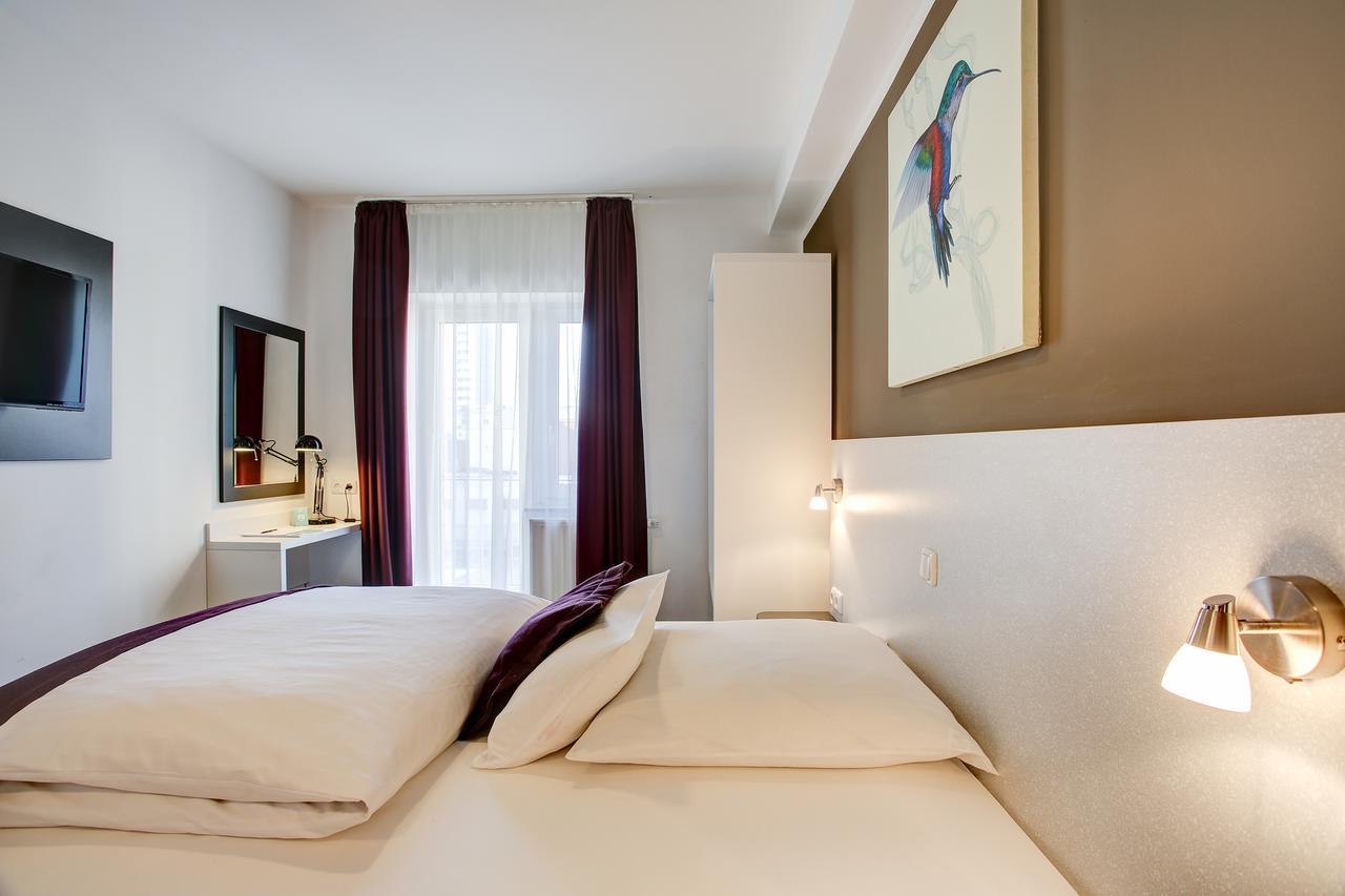 Hotel West Hamburgo Exterior foto