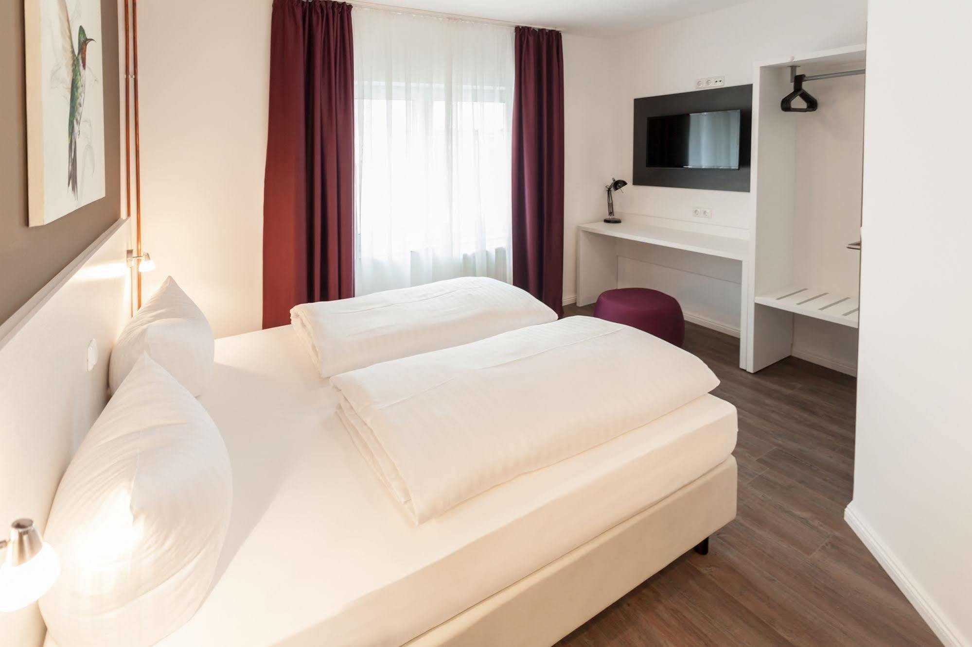 Hotel West Hamburgo Exterior foto